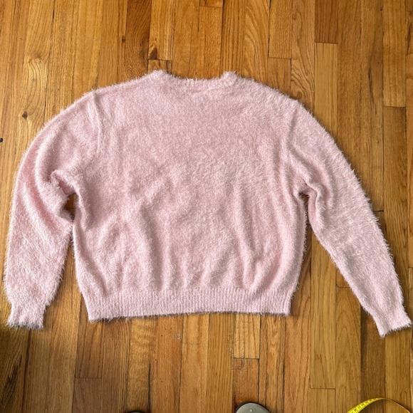 NWOT H&M Fuzzy Knit Sweater - Picture 2 of 7